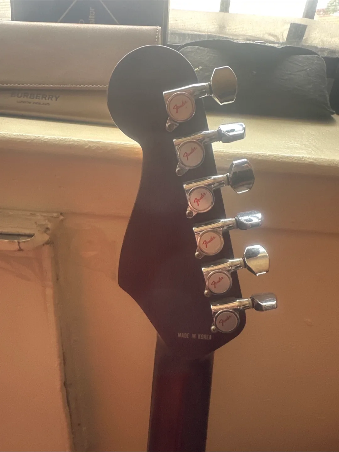 Fender Acoustic Guitar image indicator(5)