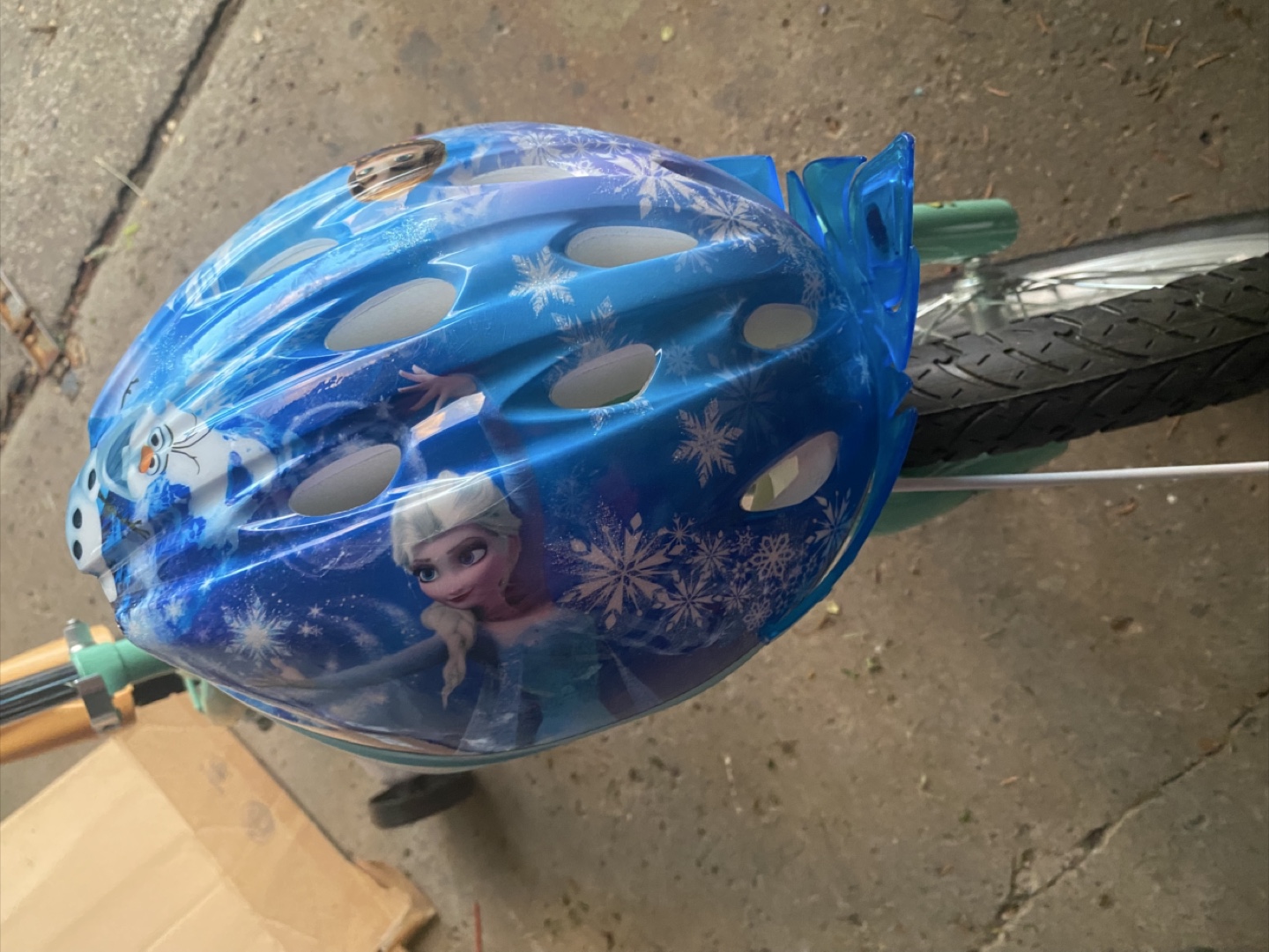Child's Bicycle with Helmet - photo 5