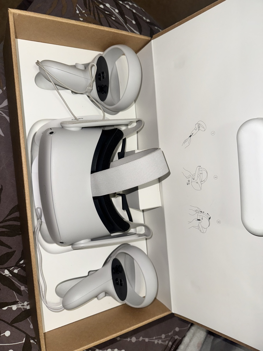 Meta Quest 2 VR Headset - photo 2