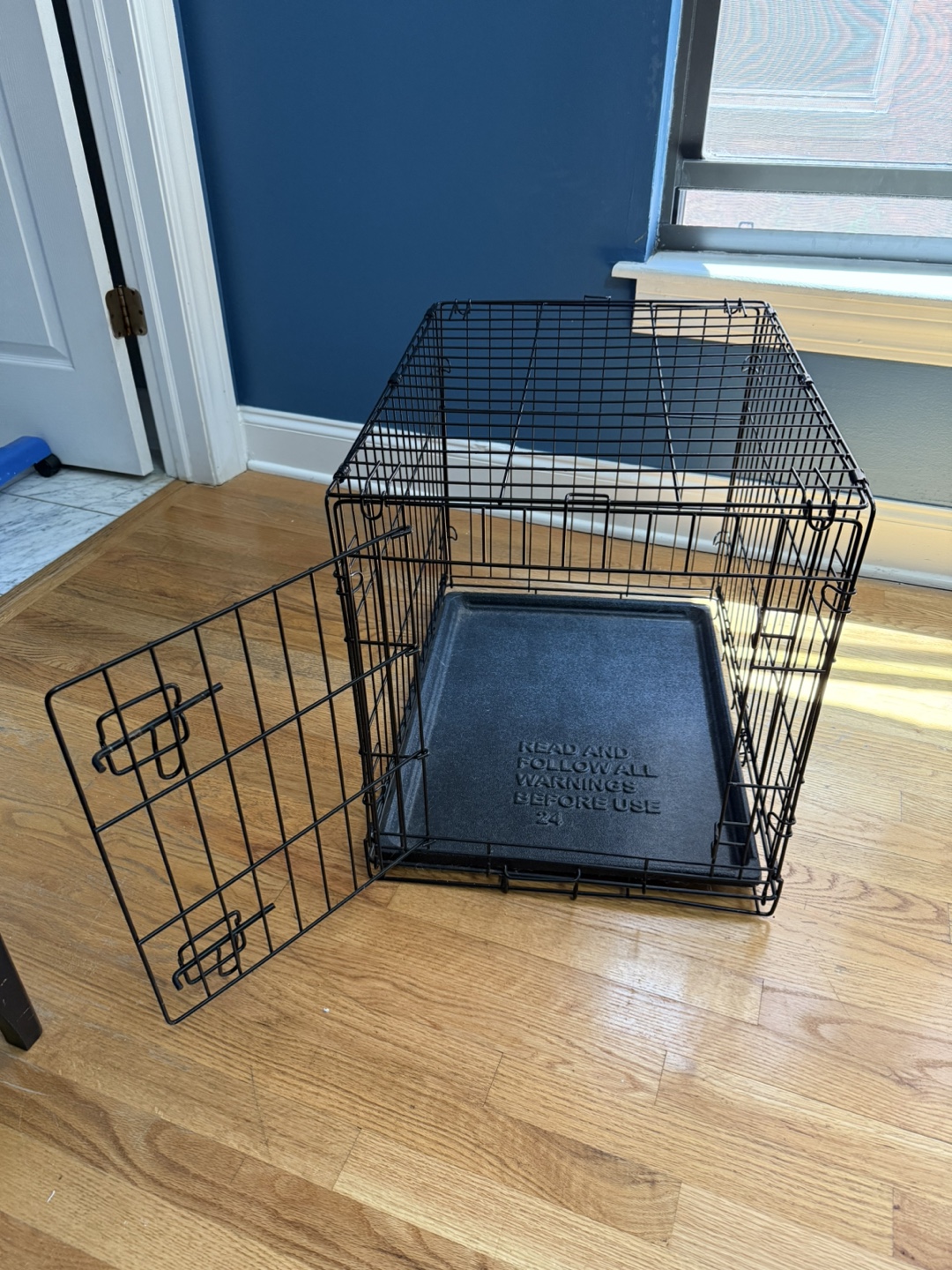 24”X17”X17” single door metal dog crate - photo 3