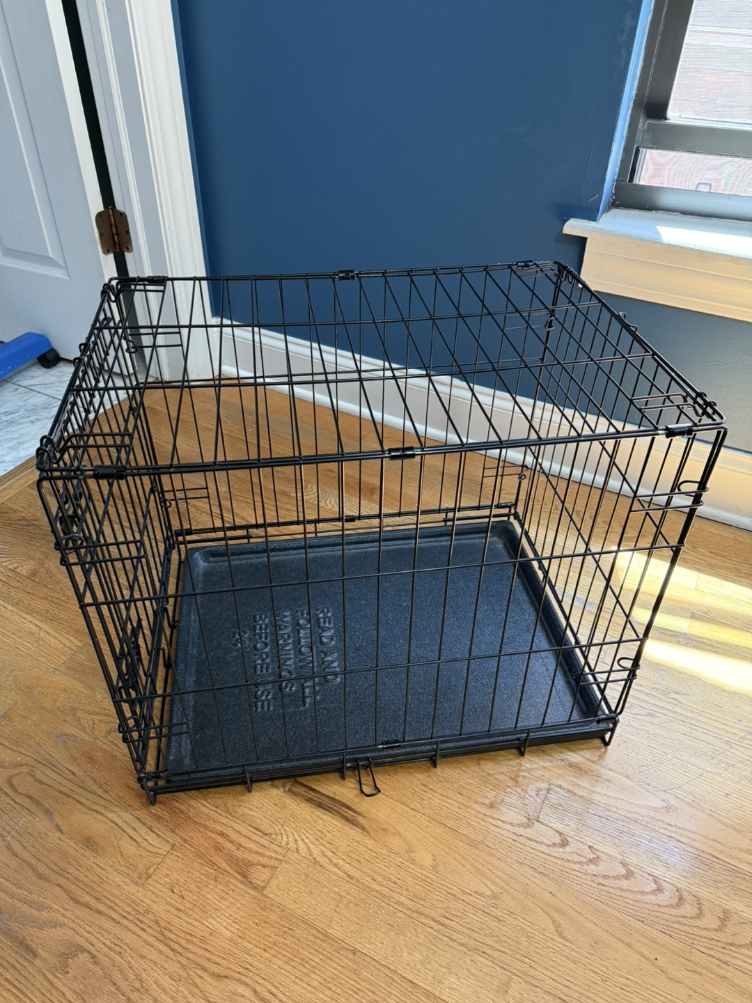 24”X17”X17” single door metal dog crate - photo 2