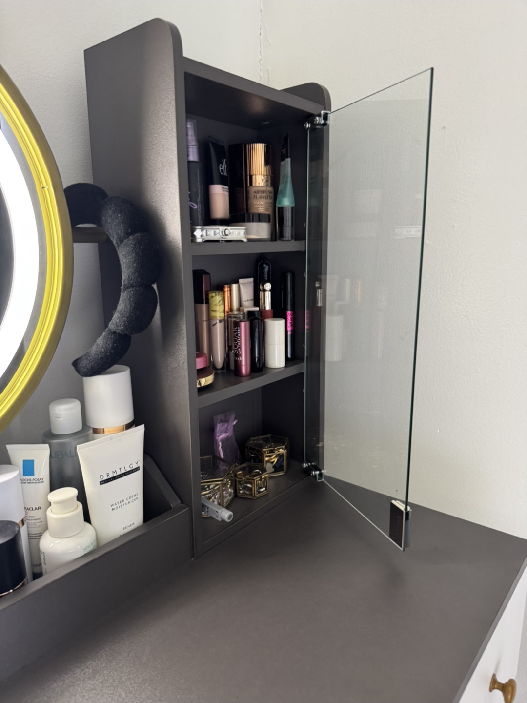 Make Vanity set with touch screen dimming mirror. - photo 2