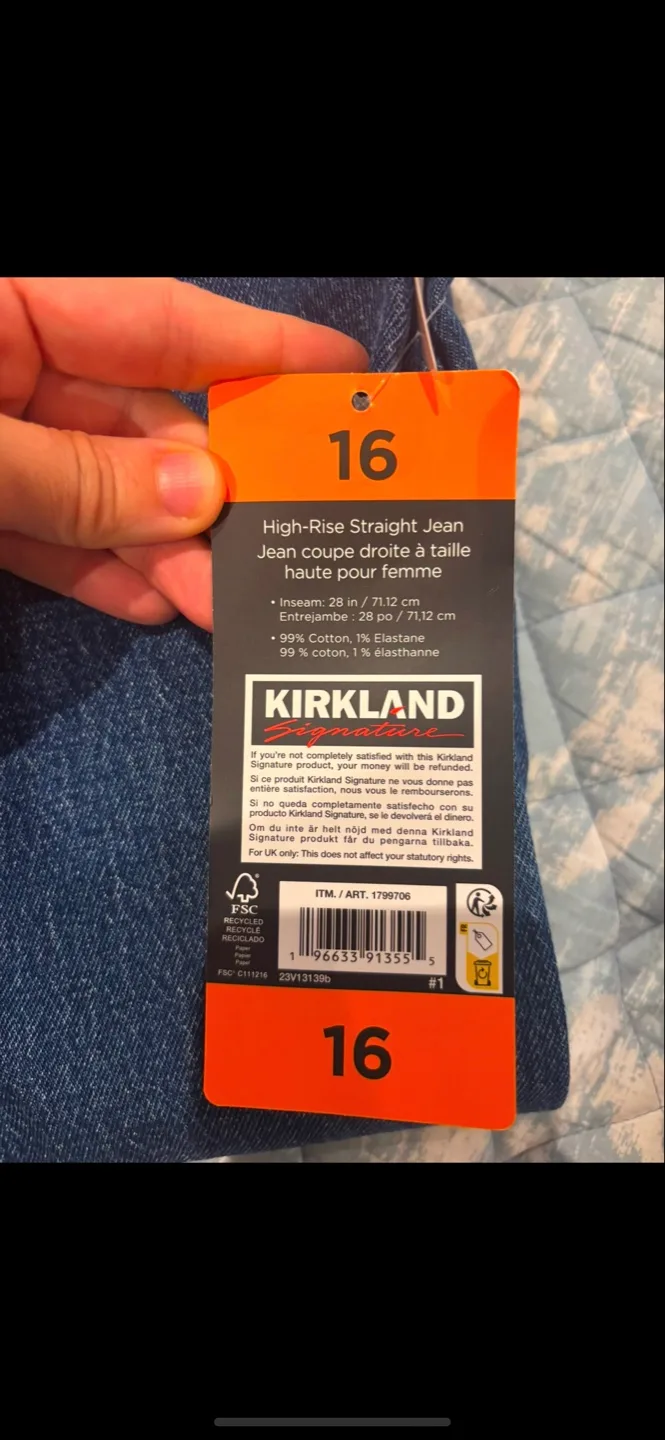 Kirkland Signature High-Rise Straight Jeans - Size 16 image indicator(4)