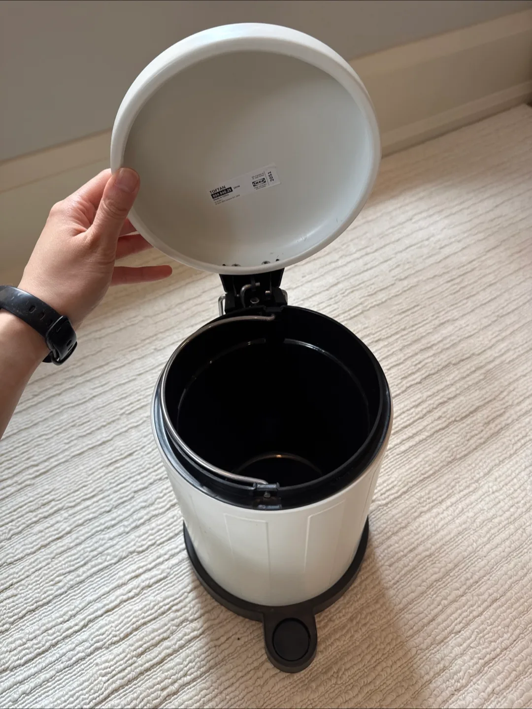 White step-on waste bin image indicator(2)