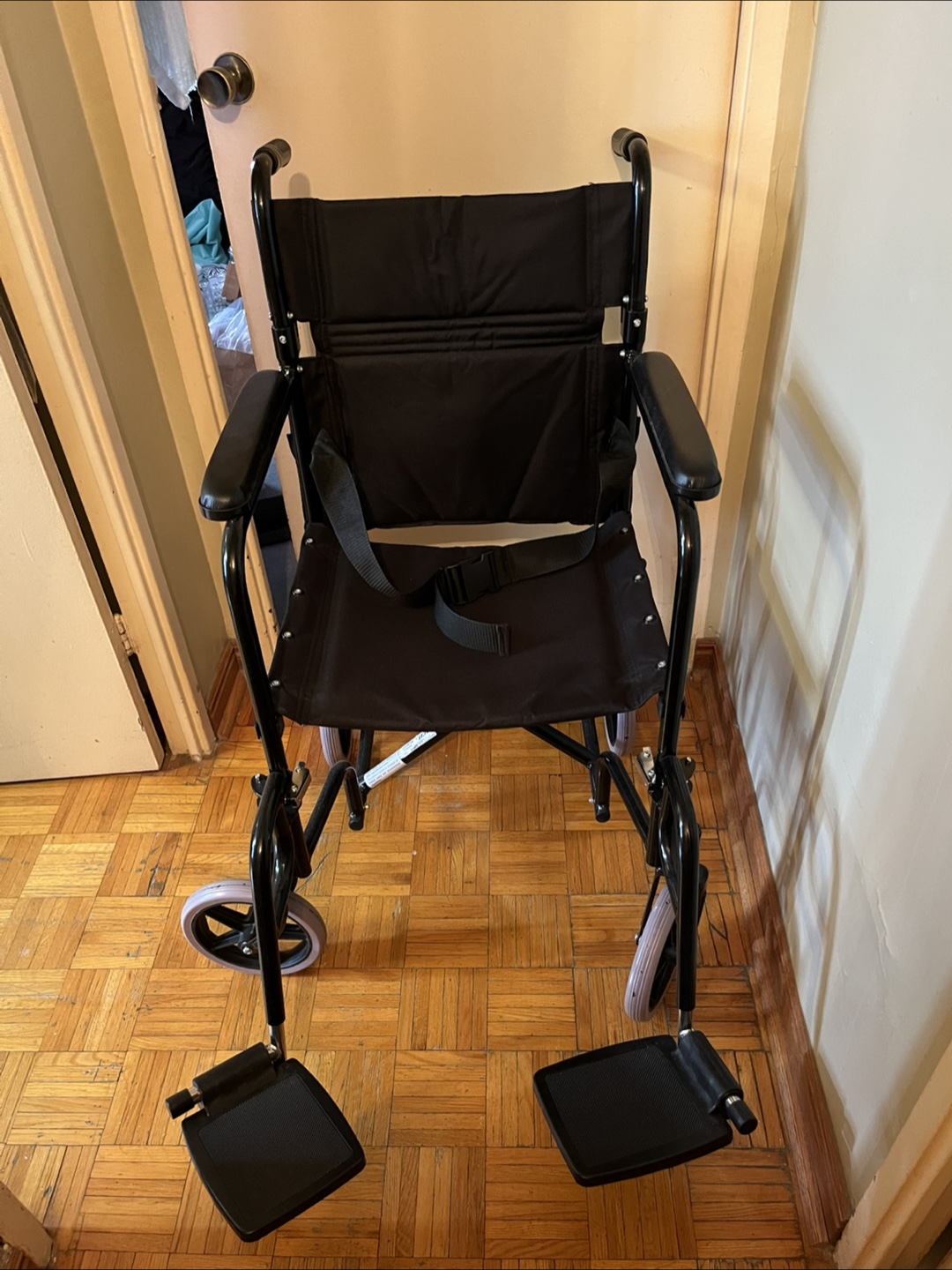 Wheelchair - photo 2