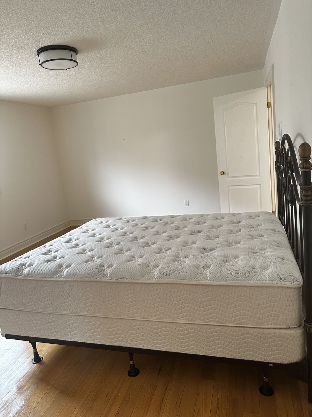 Queen Size Bed Frame and Mattress - photo 2