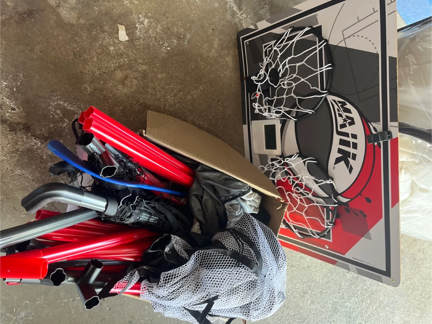 Majik Basketball Hoop thumbnail