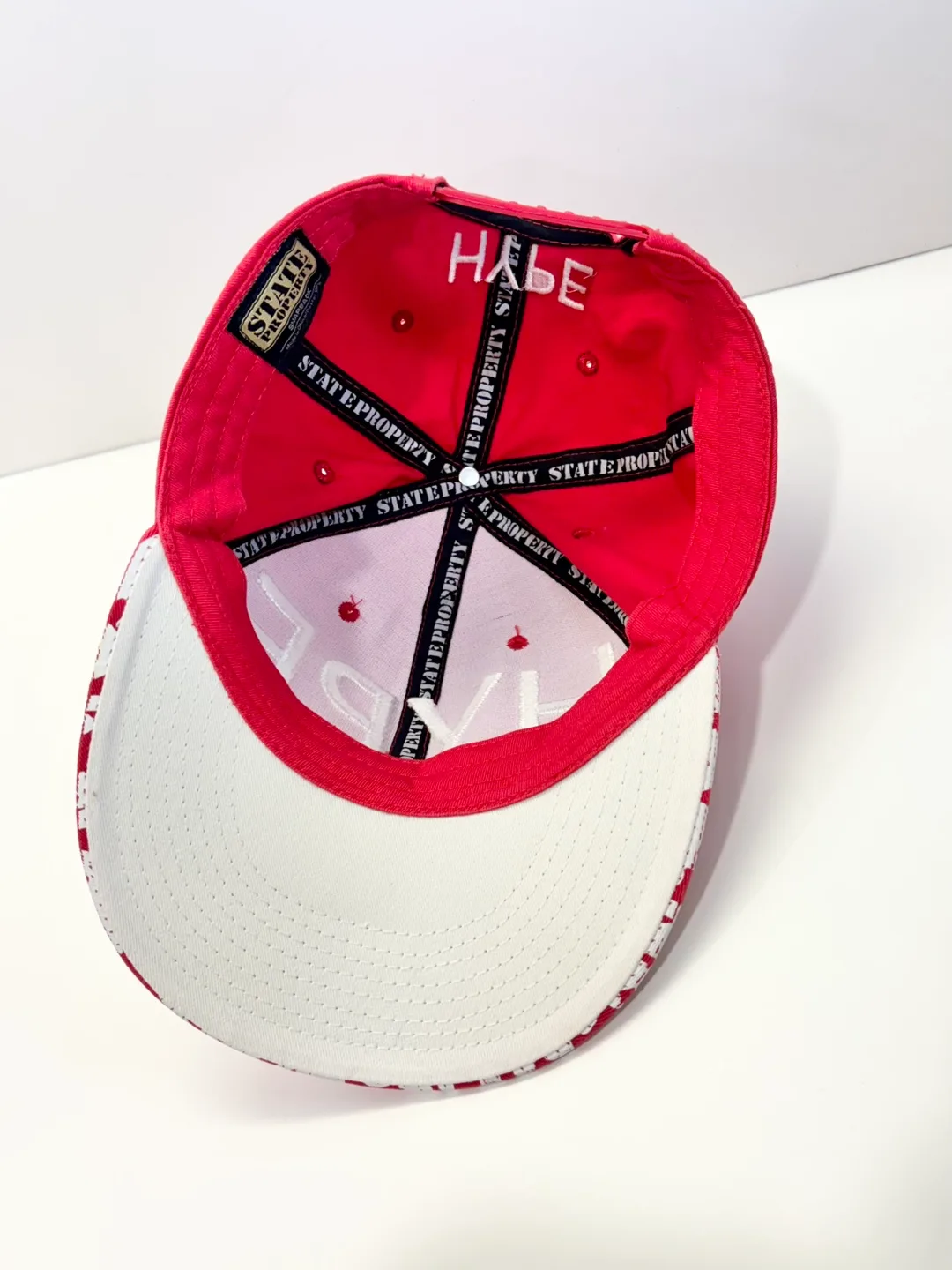 HYPE Hat SnapBack state property red and white image indicator(4)