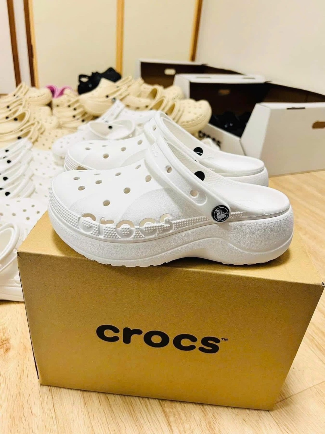 White Crocs - photo 5