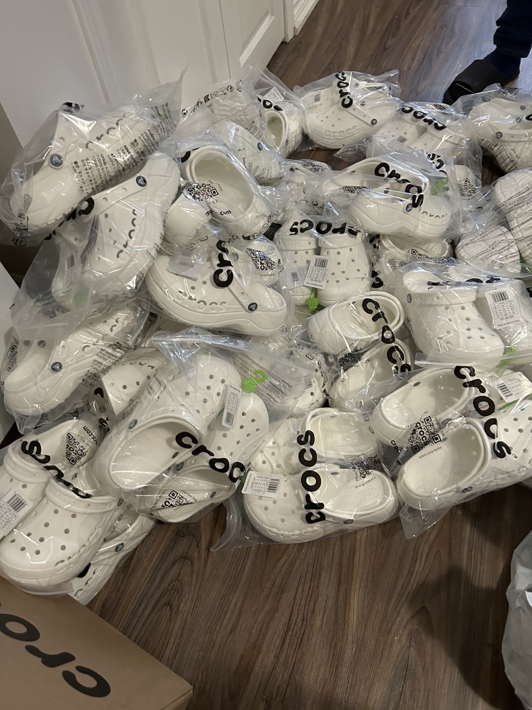 White Crocs - photo 3