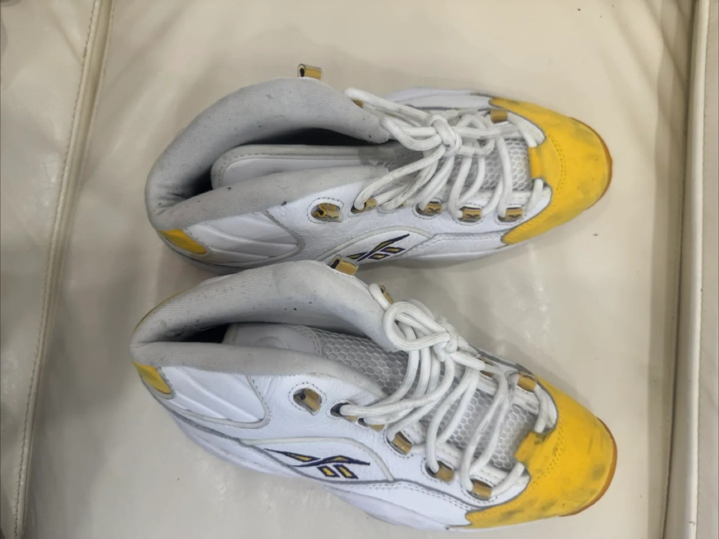 Reebok Question Mid Basketball Shoes image indicator(3)