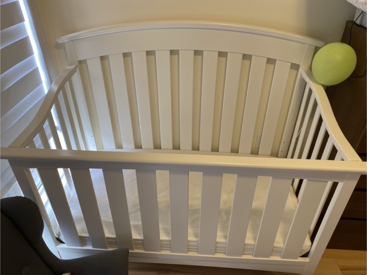 Storkcraft Sorrento Crib with mattress