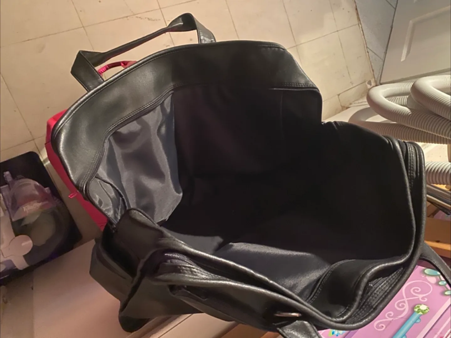 Black Carry-On Bag image indicator(2)