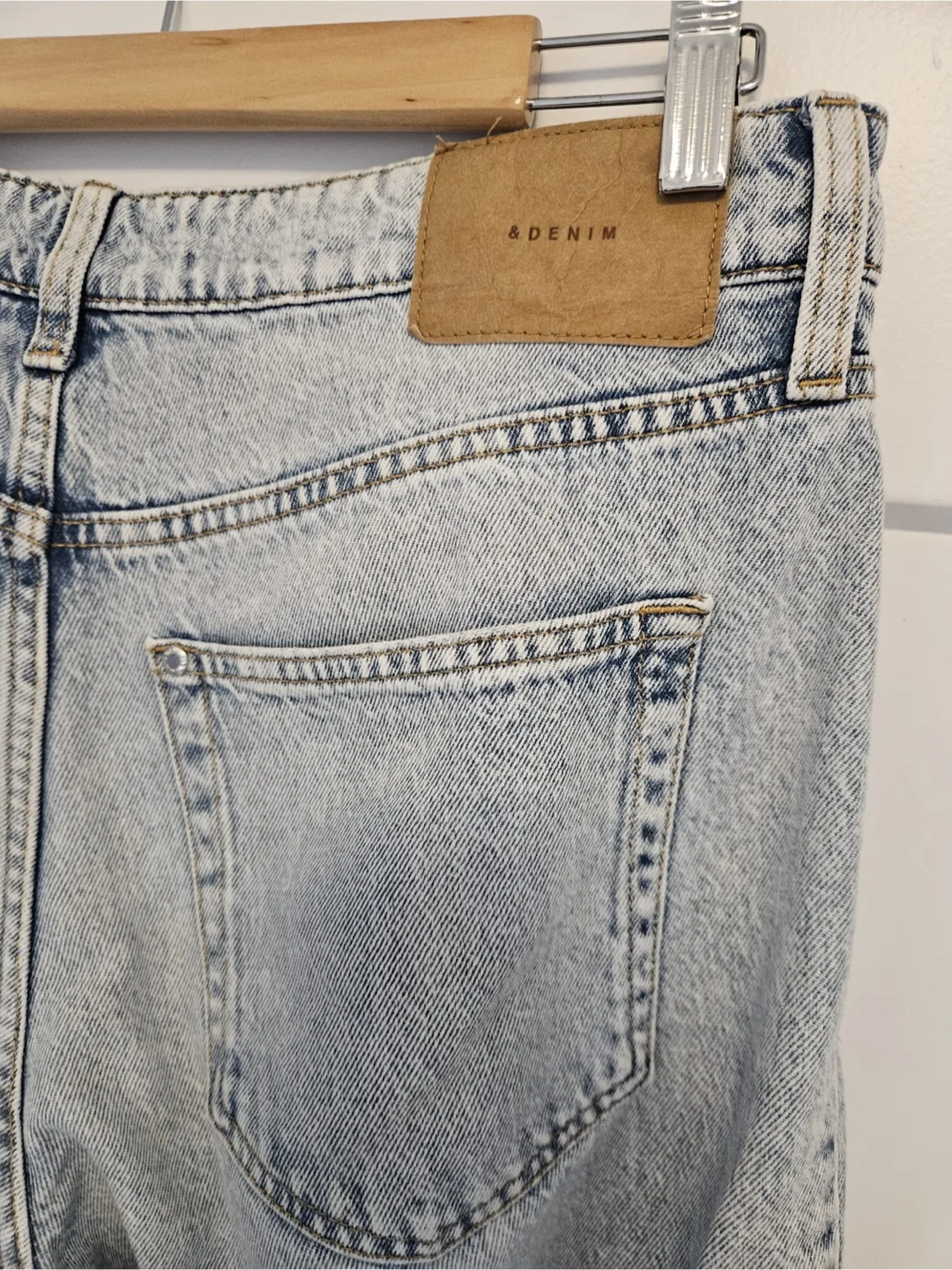 Light Wash Denim Jeans image indicator(4)