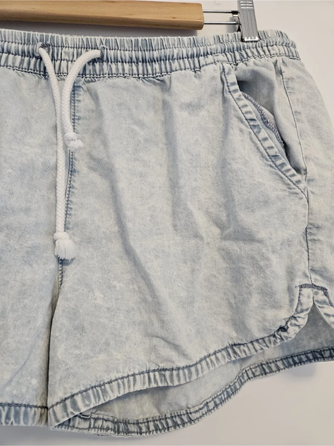 Light Wash Denim Shorts image indicator(2)