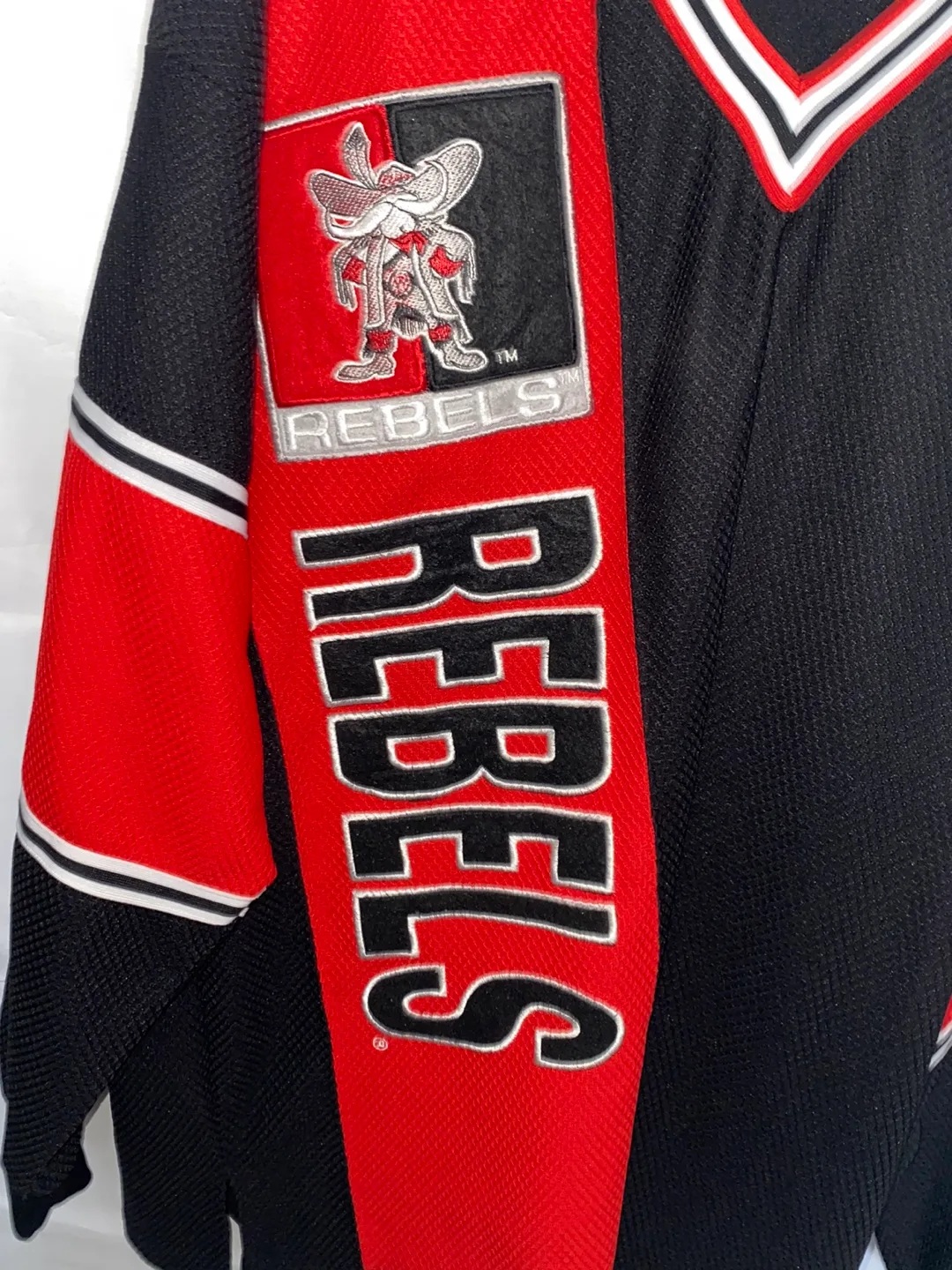 Rare Vintage  2XL UNLV Runnin' Rebels Embroidered  Jersey image indicator(3)