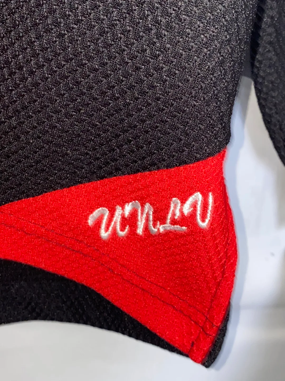 Rare Vintage  2XL UNLV Runnin' Rebels Embroidered  Jersey image indicator(2)