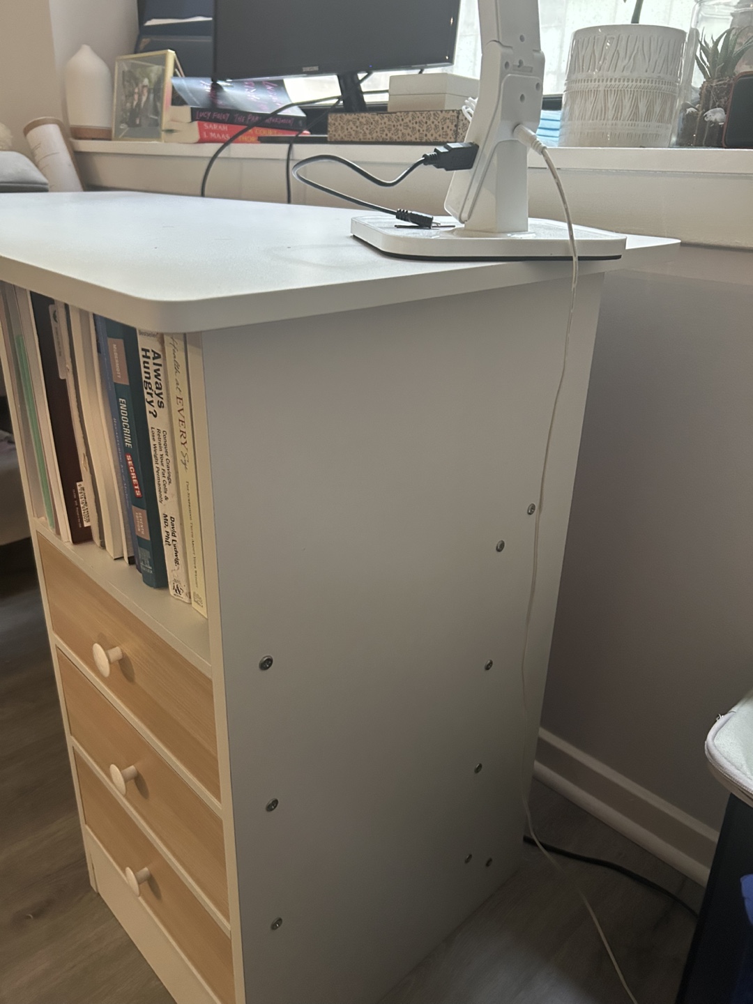 White Desk with Drawers - photo 4