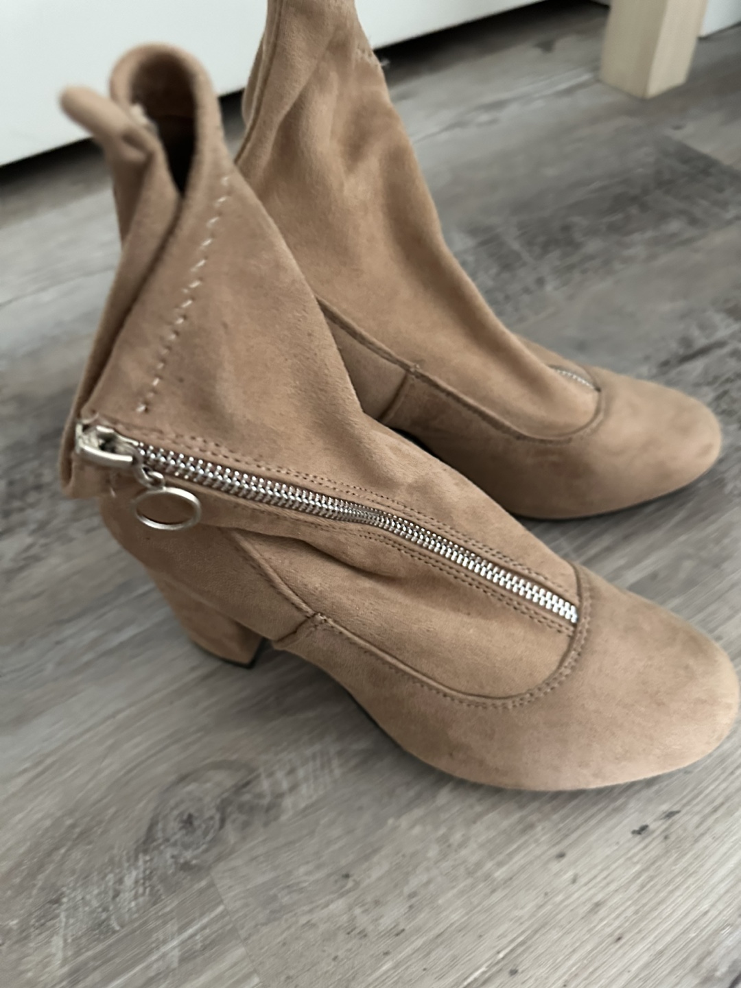 Black Platform Boots with Hiking Laces & Tan Suede Boots - photo 3