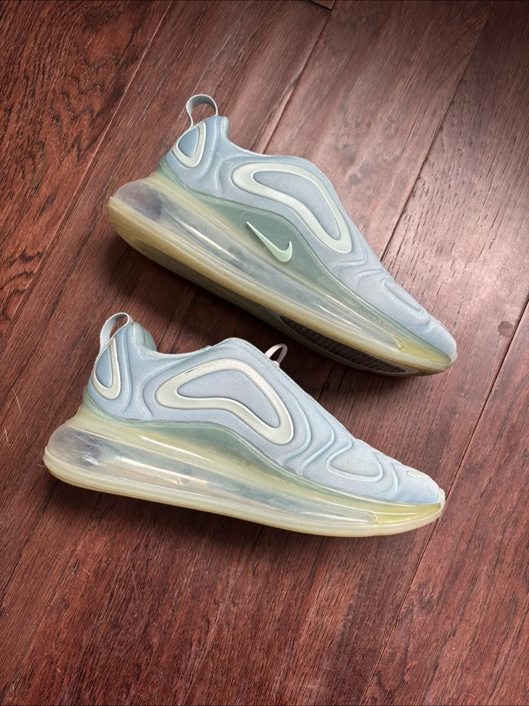 Nike | Wmns Air Max 720 Sneakers - 6.5 image indicator(3)