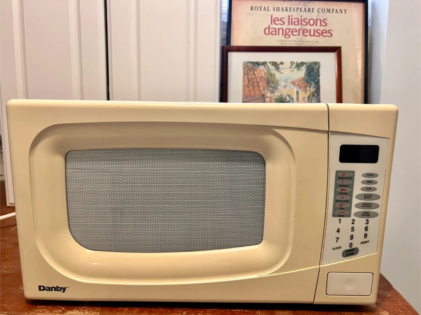Danby Microwave thumbnail