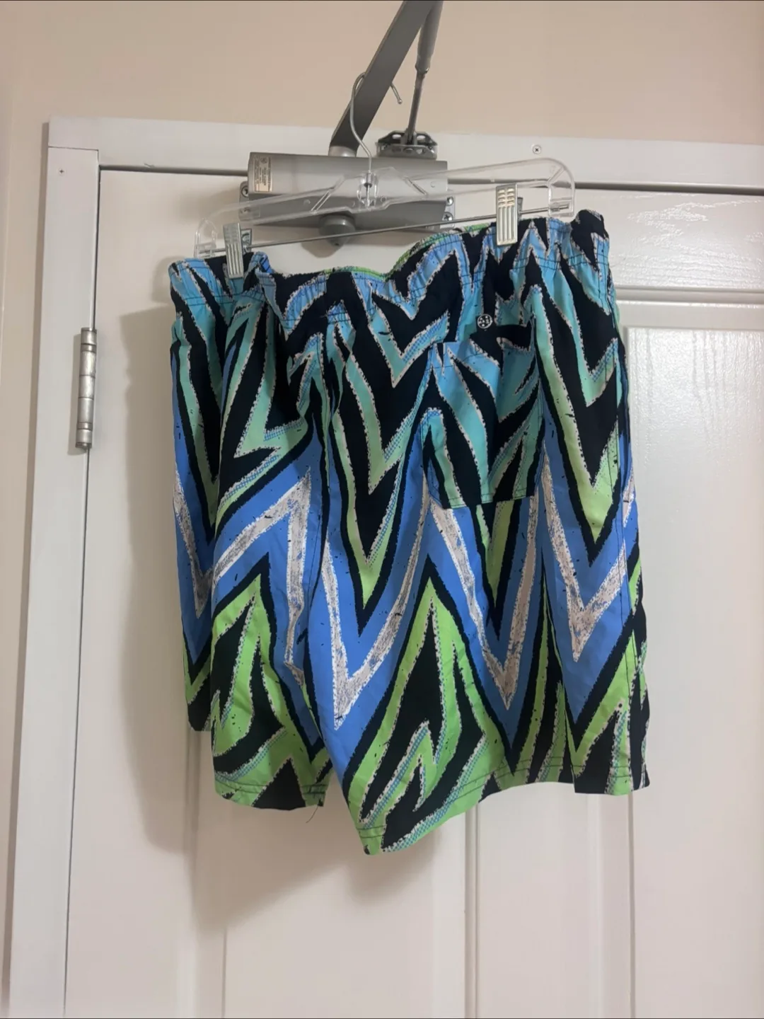 Beach Shorts image indicator(2)