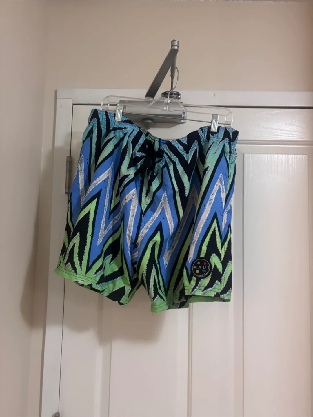 Beach Shorts image indicator(4)