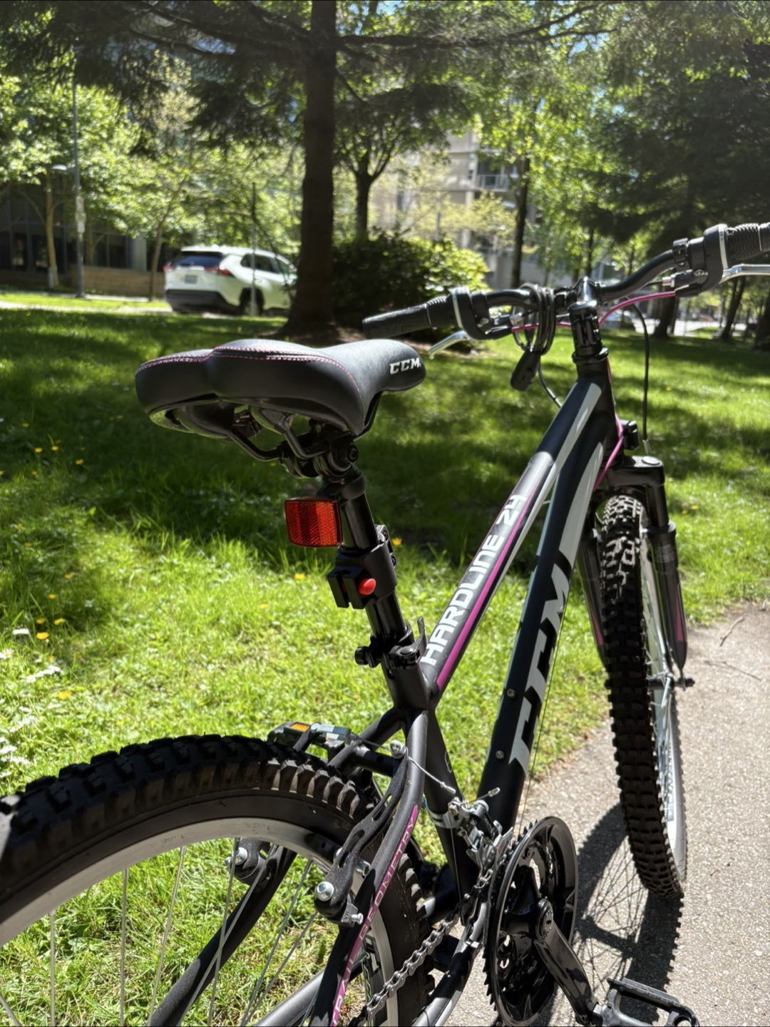 CCM Hardline Mountain Bike - photo 2