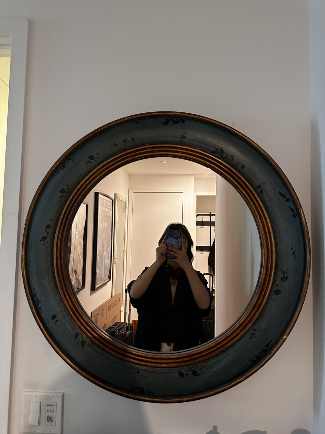 Mirror-round