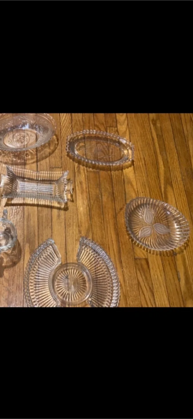 Elegant Clear Glass Antique Dishes/Bowls - Assortment image indicator(3)