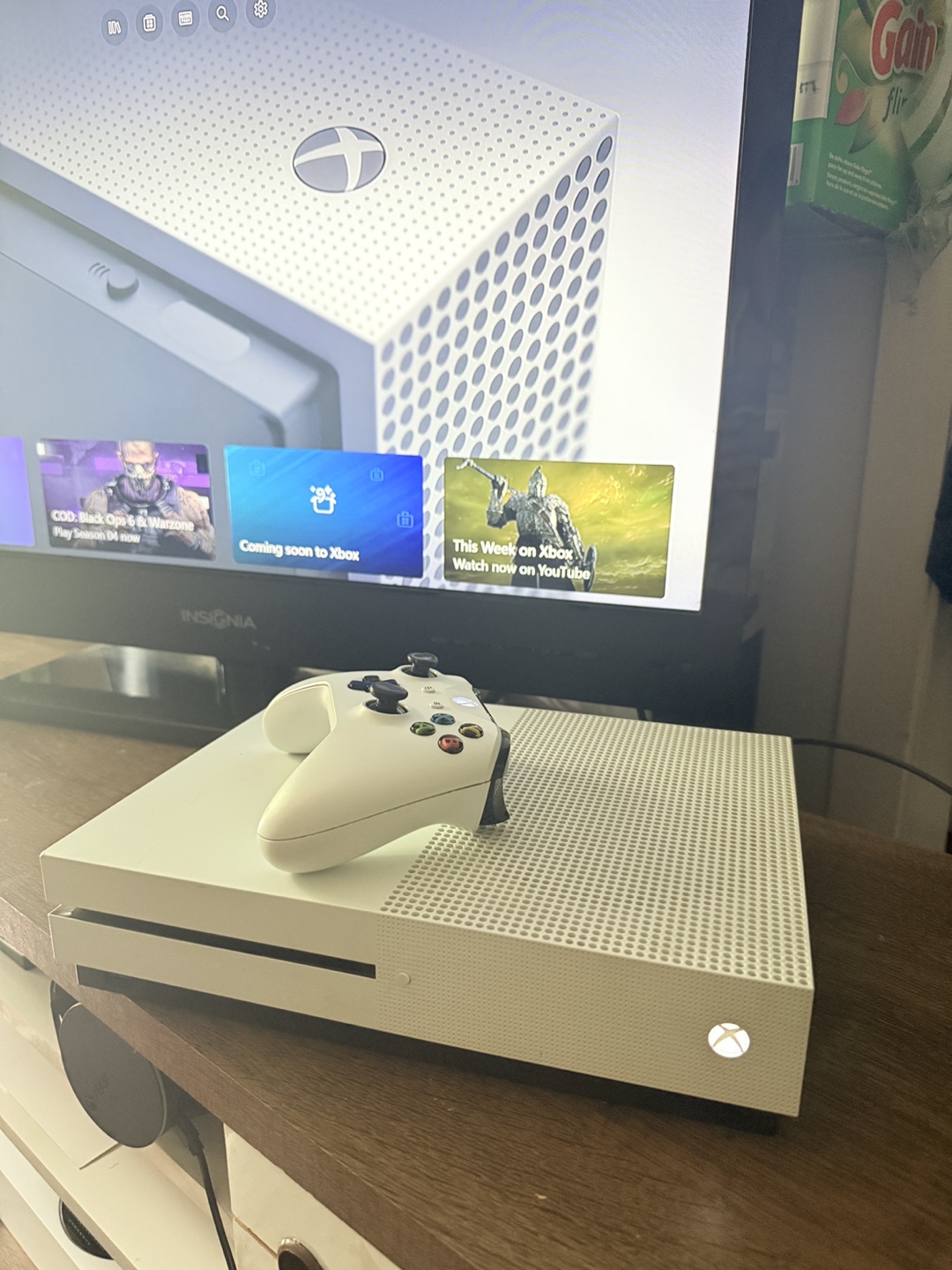 Xbox One S 1T Console with Controller + COD