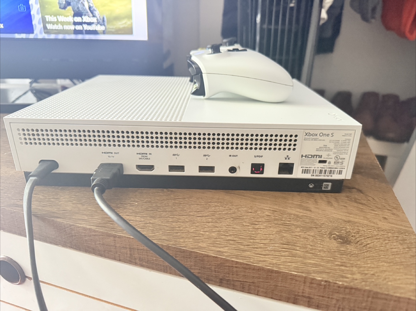 Xbox One S 1T Console with Controller + COD - photo 3