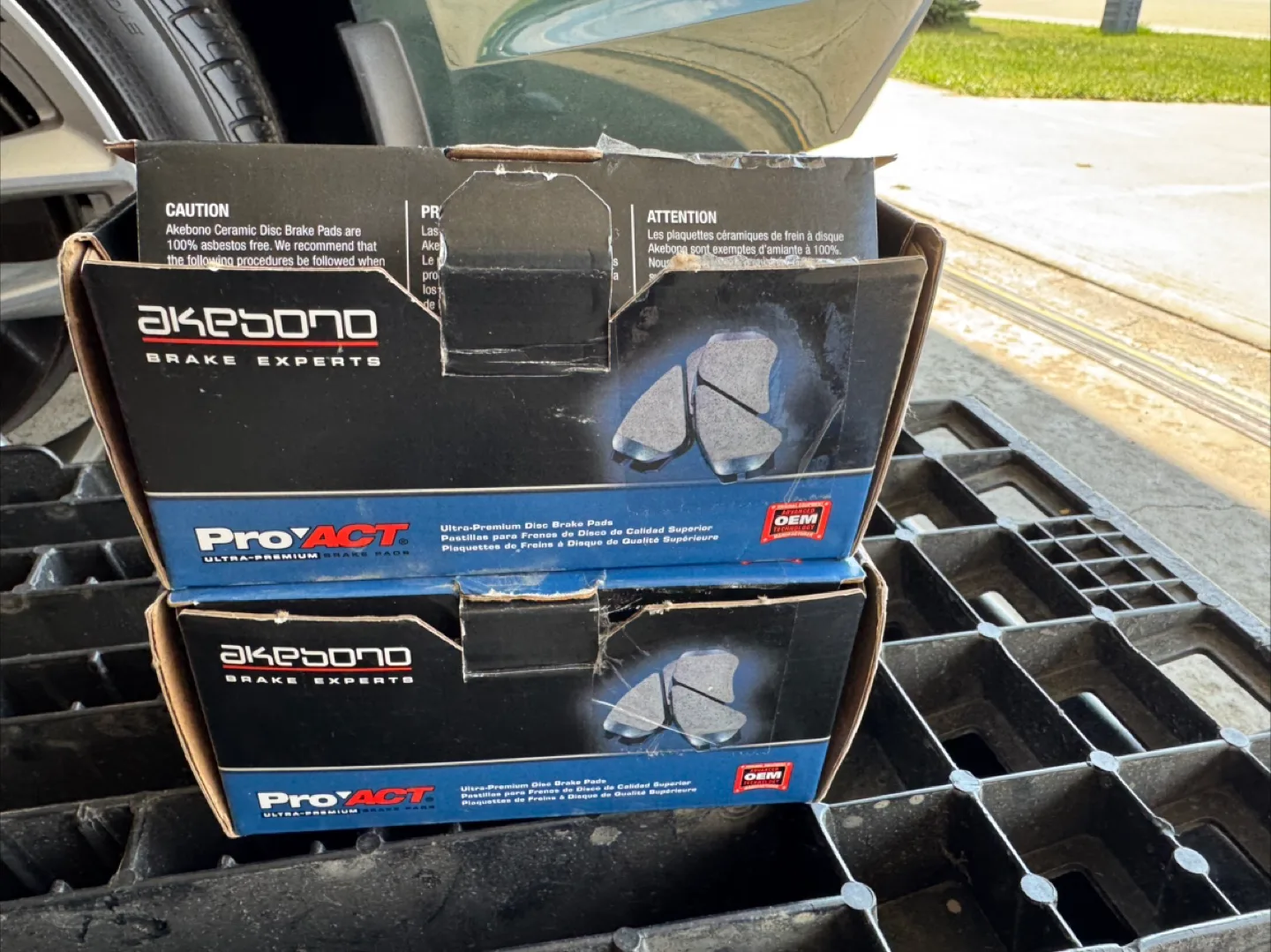 2 Akebono ProACT front Brake Pads for Ford Fusion or Mazda 6 thumbnail