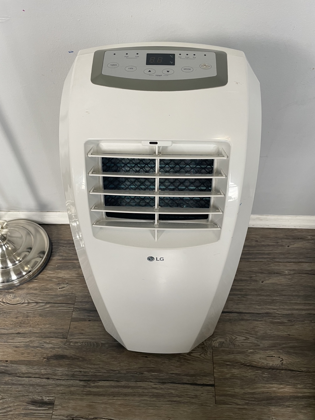 LG Portable Air Conditioner - photo 3