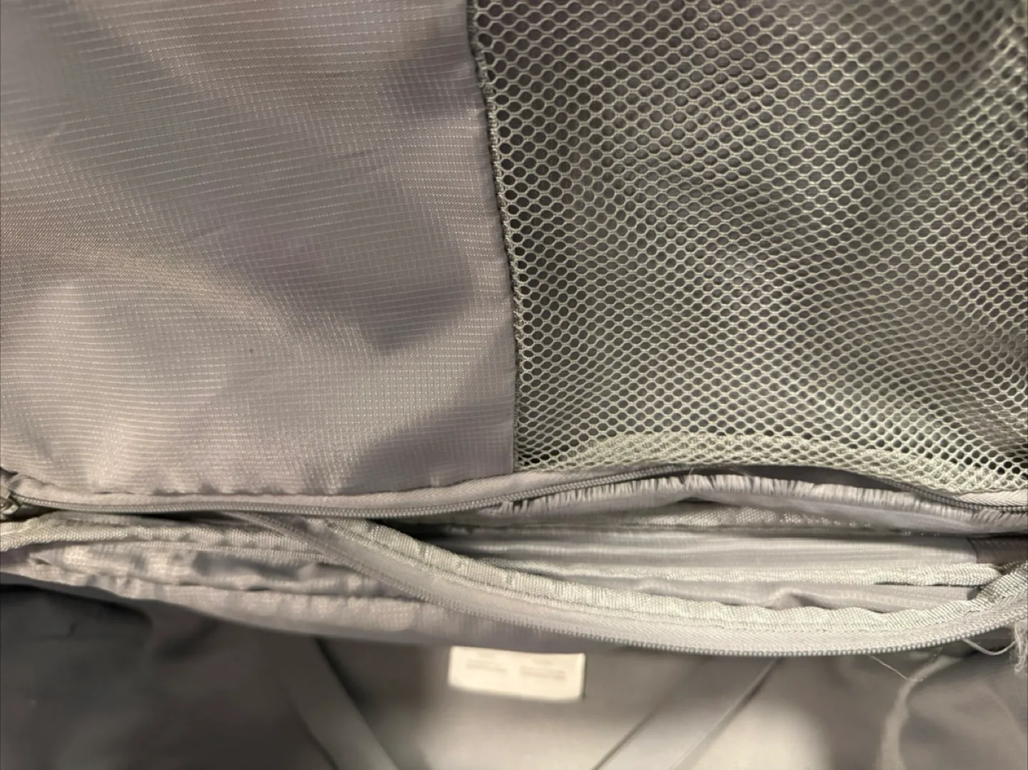 Samsonite Wheeled Suitcase image indicator(5)