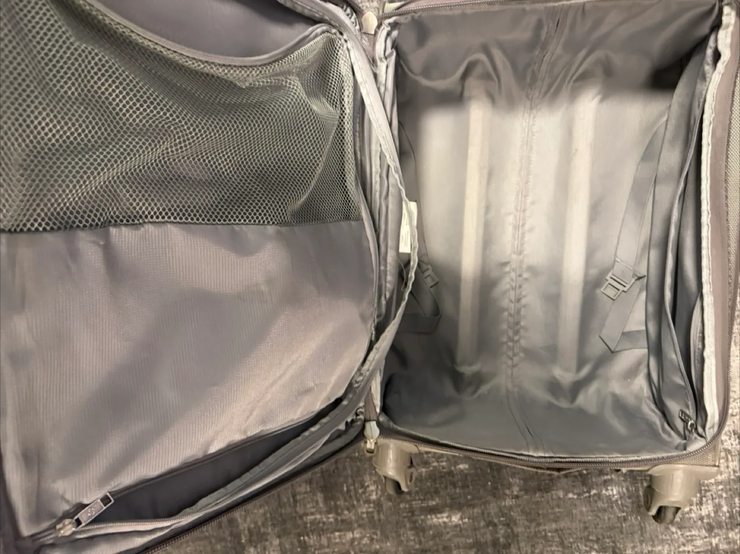 Samsonite Wheeled Suitcase image indicator(4)