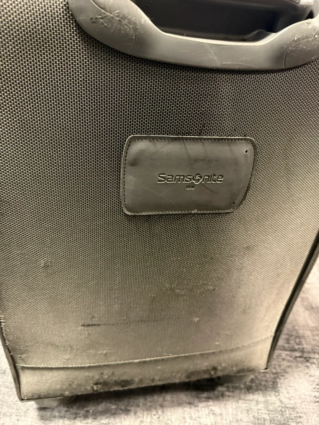 Samsonite Wheeled Suitcase image indicator(6)