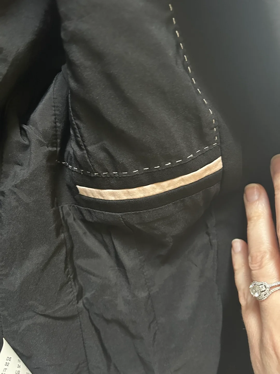 Hugo Boss 96% Virgin Wool Black Blazer (size 0) image indicator(5)