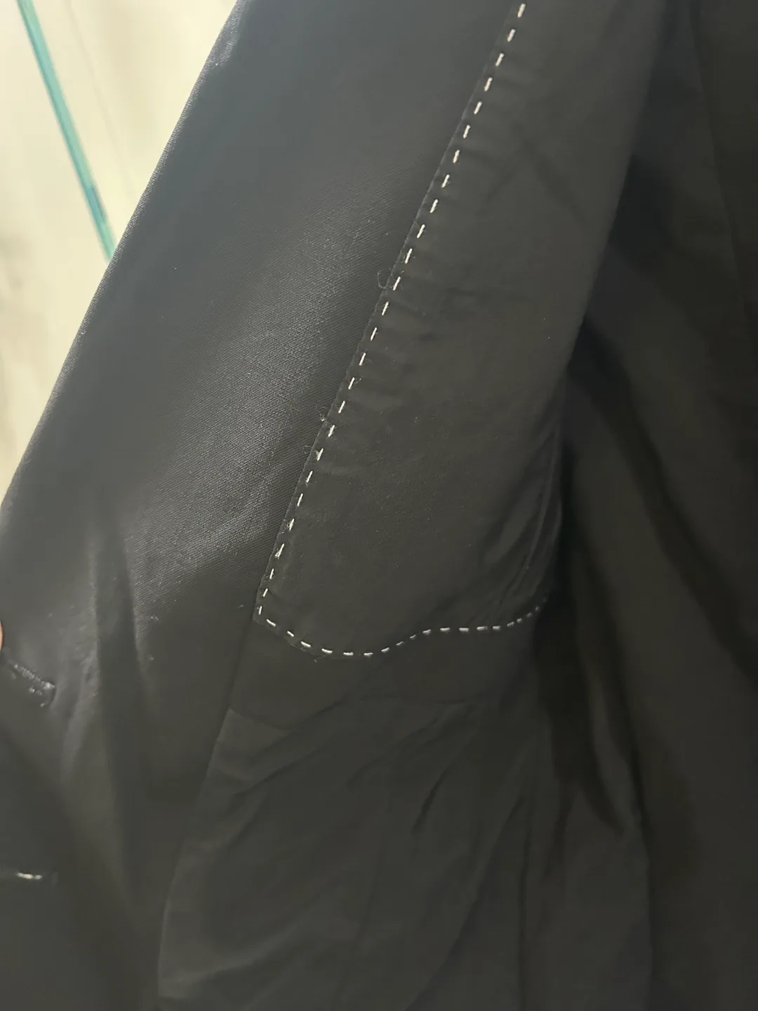 Hugo Boss 96% Virgin Wool Black Blazer (size 0) image indicator(8)