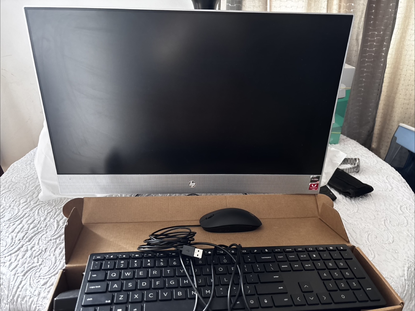 HP All-in-One PC with Keyboard and Mouse