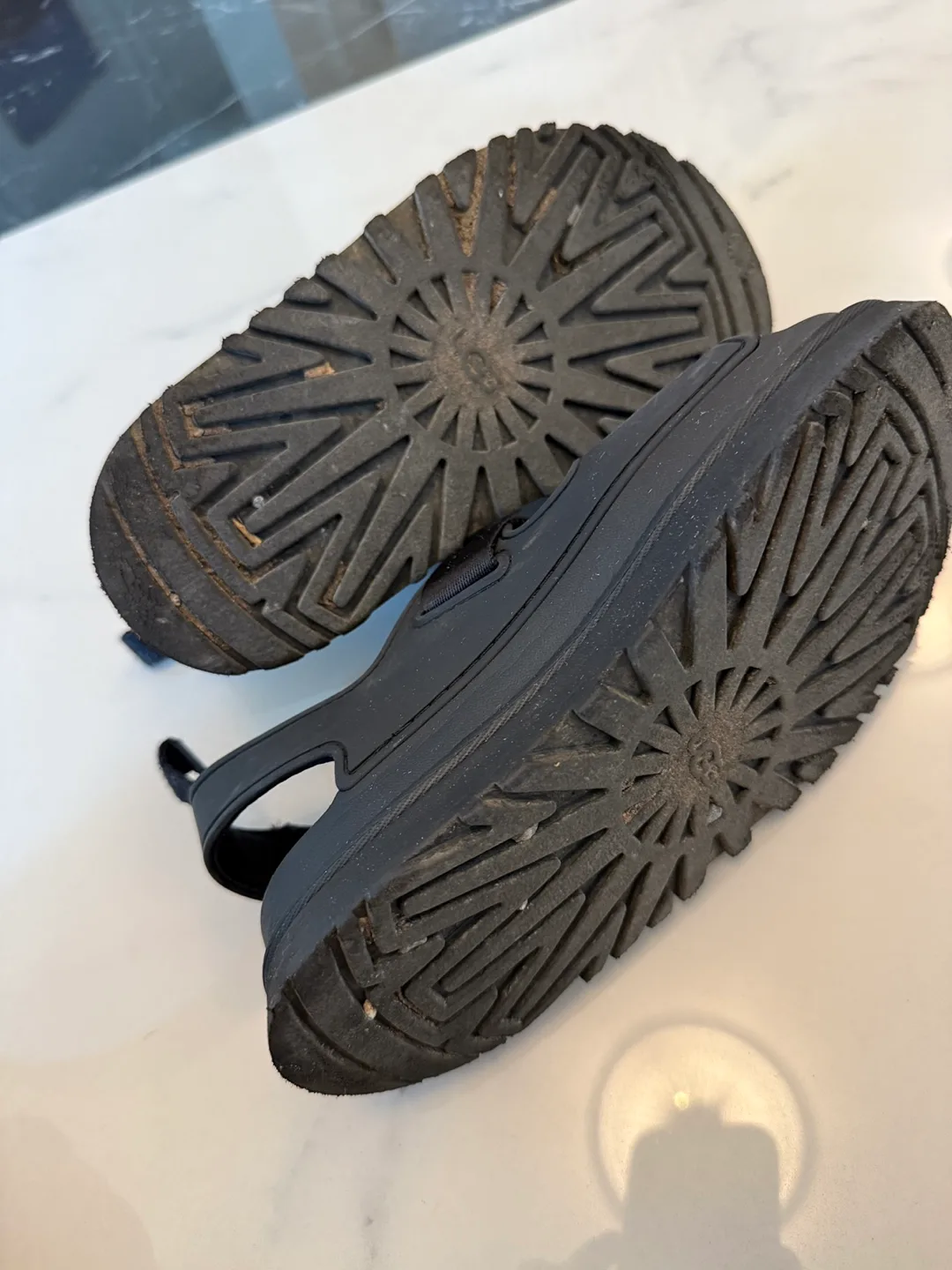 UGG Black Sandals Size 2 for kids image indicator(3)