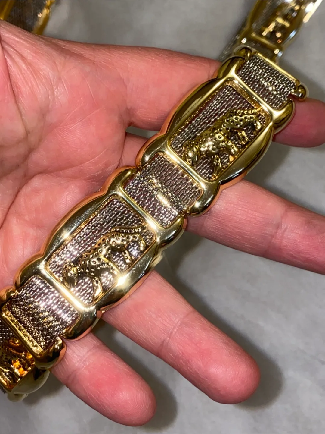 Gold mesh leopard print belt image indicator(2)