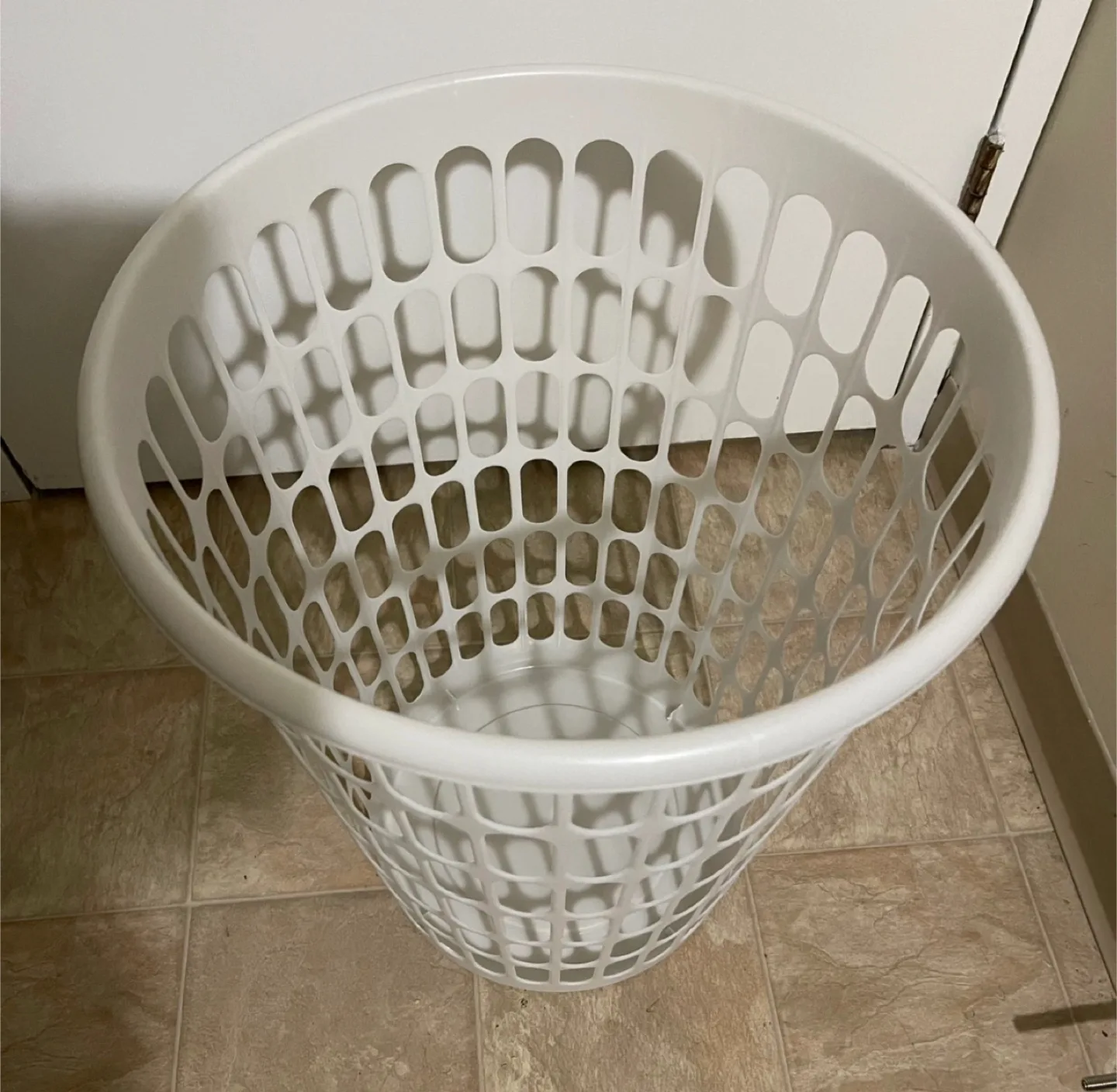 Brand New White Plastic Laundry Basket image indicator(2)