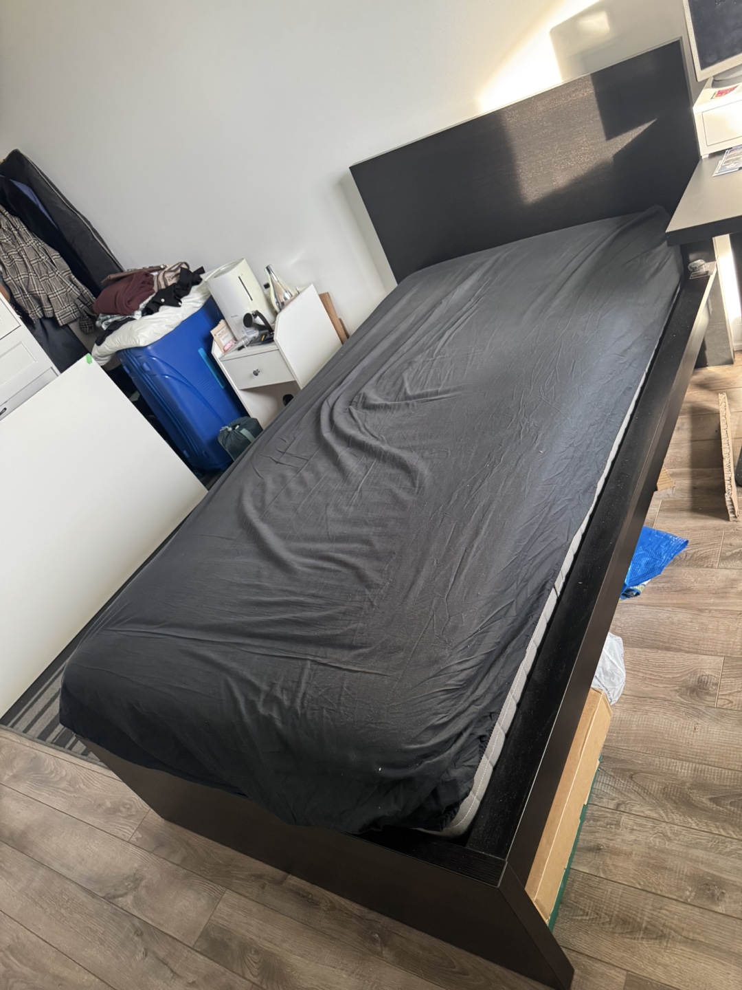 Twin bed frame with storage drawers - photo 3