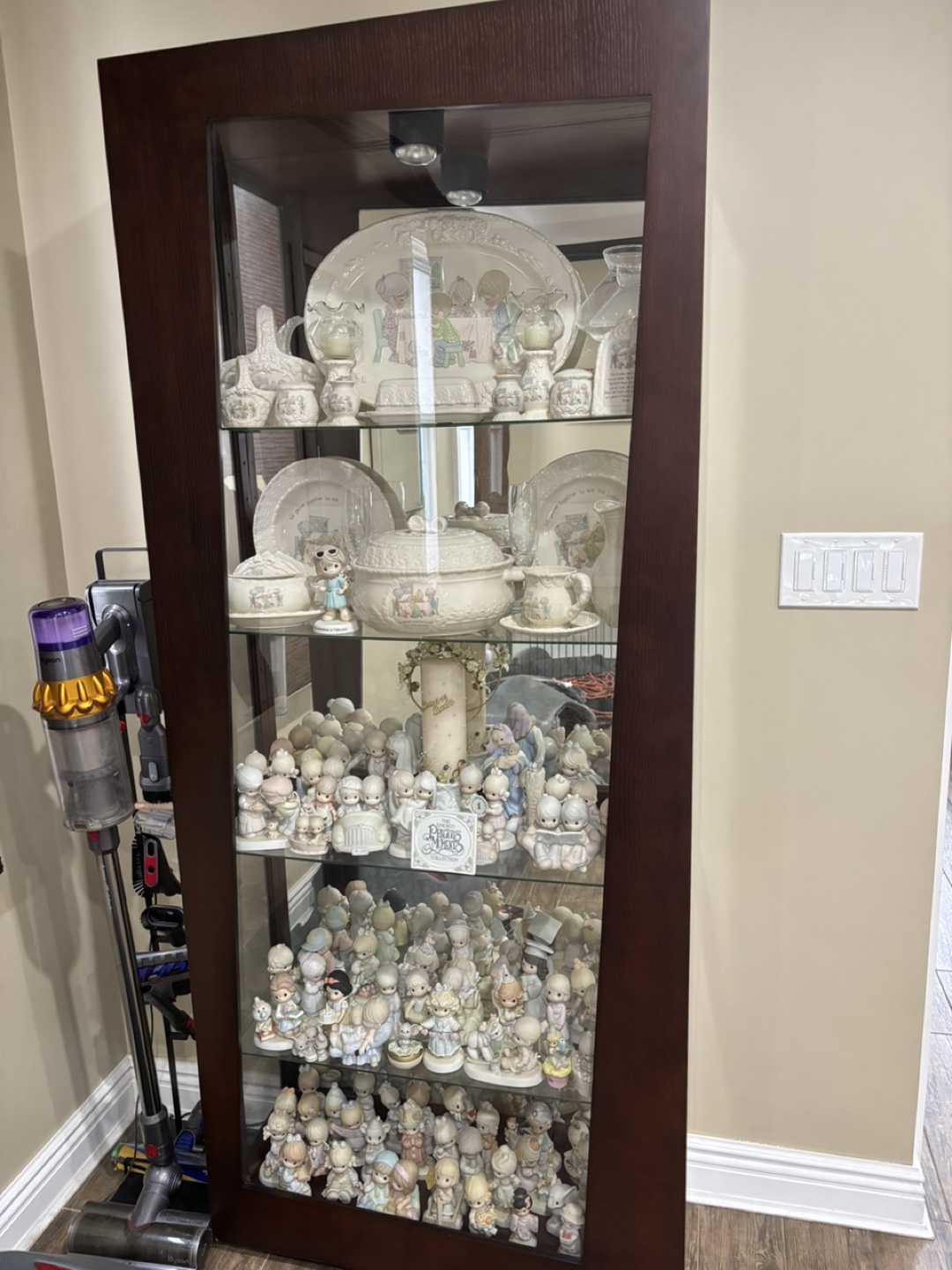 Tall Wooden Display Cabinet - photo 2