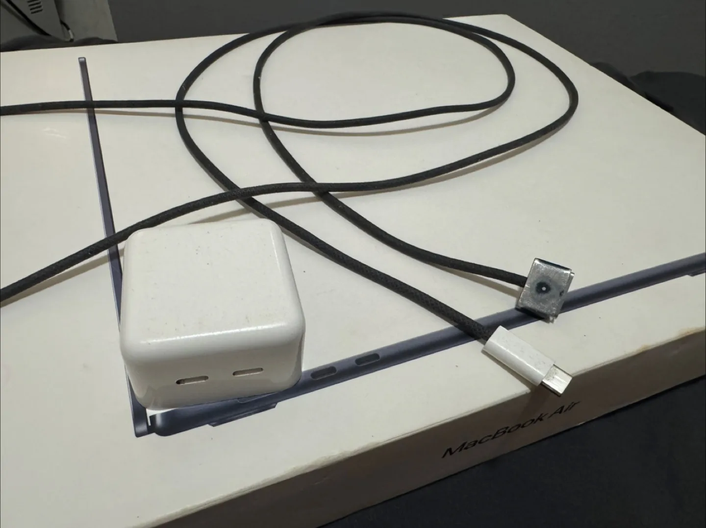 MacBook Air 15-inch M3 8MB/256GB SSD image indicator(5)