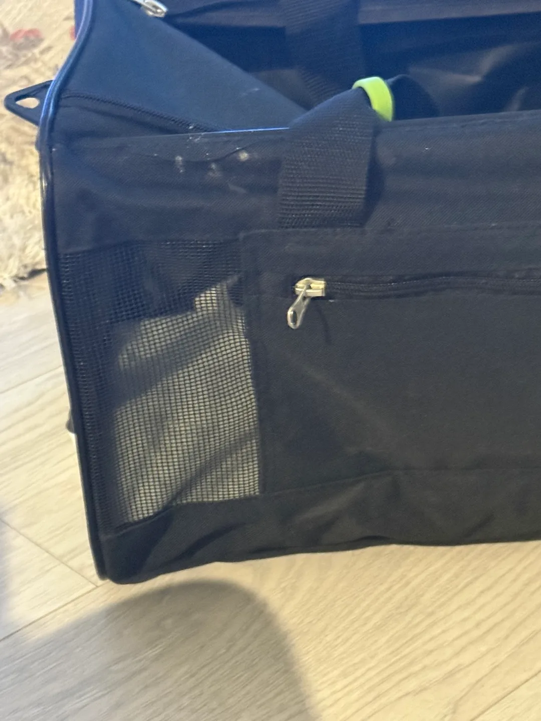 Black Pet Carrier image indicator(4)