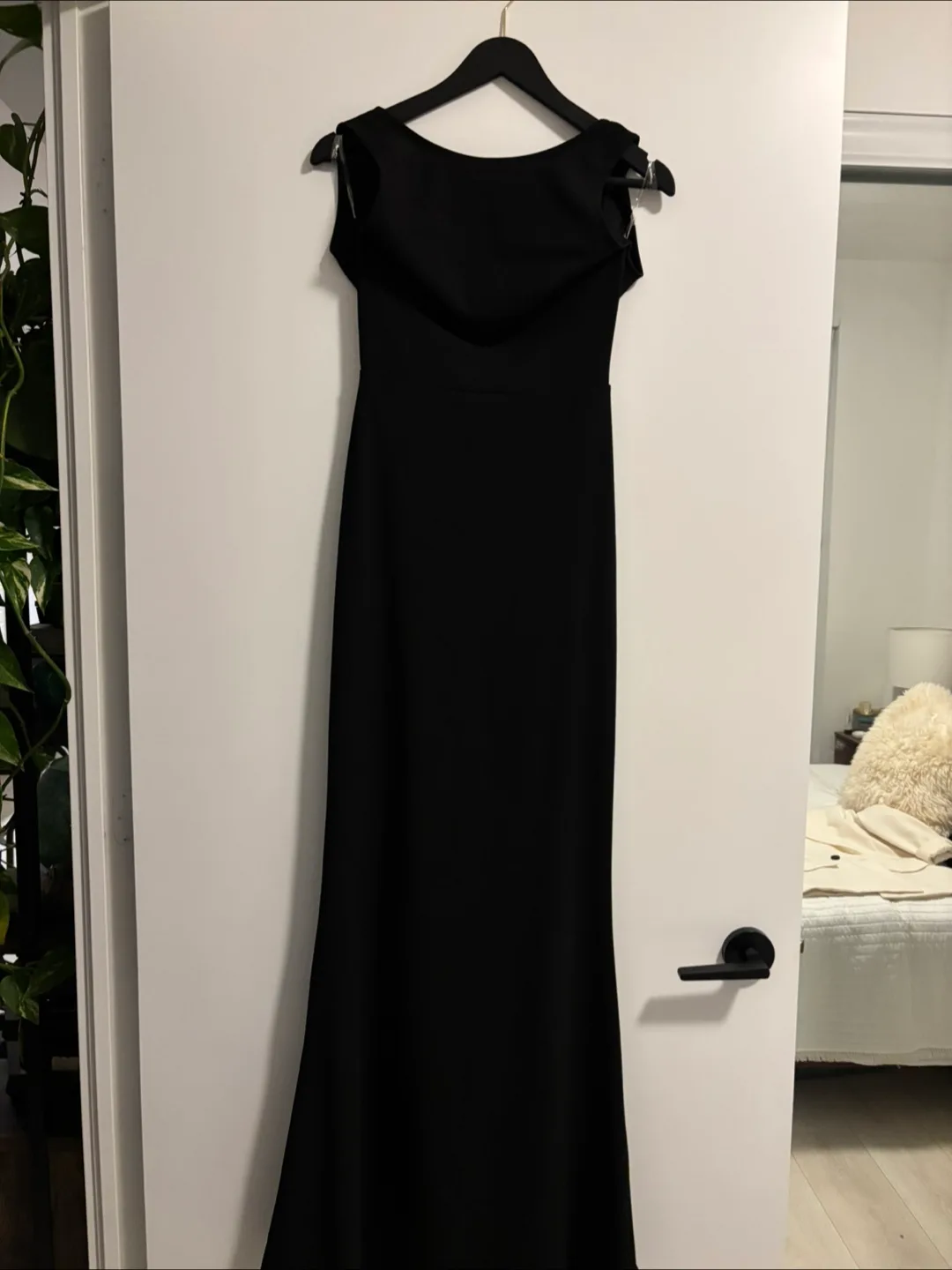 Elegant Black Gown thumbnail