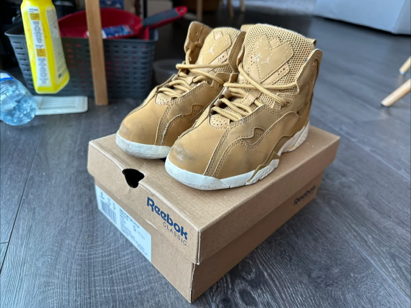 Jordan 6 toddler shoes Size: 11c thumbnail