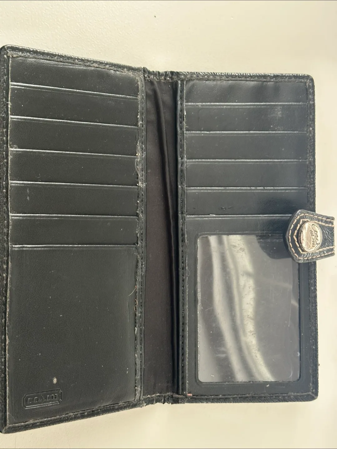 Coach Wallet image indicator(3)
